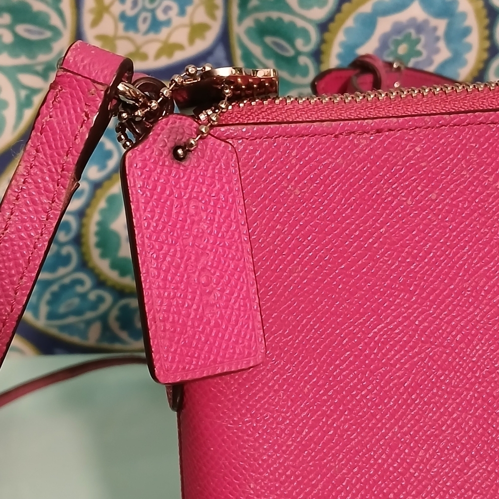 Coach Kitt Messenger Bag - Pink Pebbled Leather - Picture 5 of 15